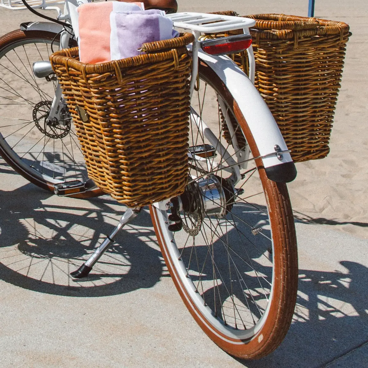 Bluejay NEW! Bluejay Premiere Lite - Modern White Electric Bike | Thumbnail 5 Bluejay NEW! Bluejay Premiere Lite - Modern White Electric Bike | Thumbnail 5