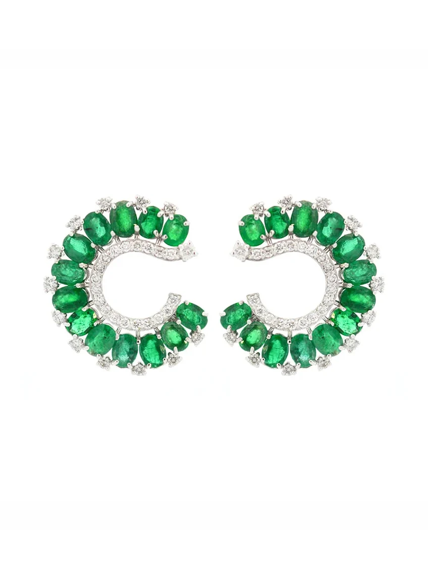 5.47ct Diamond Emerald 18K Gold Cluster Earrings 5.47ct Diamond Emerald 18K Gold Cluster Earrings