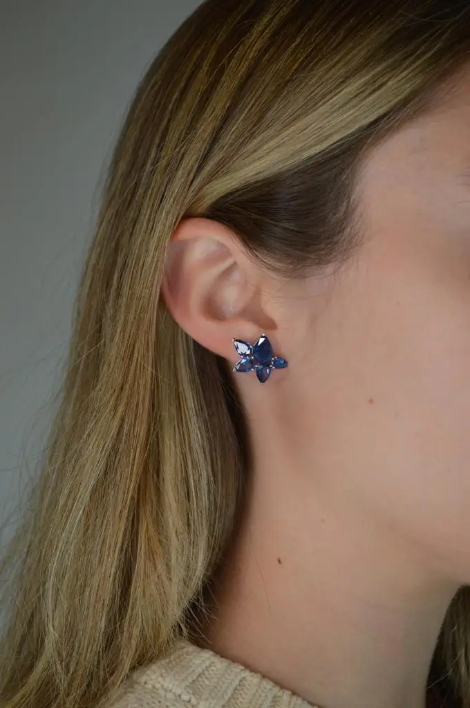 Wish Fine Jewelry 6.90ct Sapphire 18K Gold Cluster Earrings | Thumbnail 4