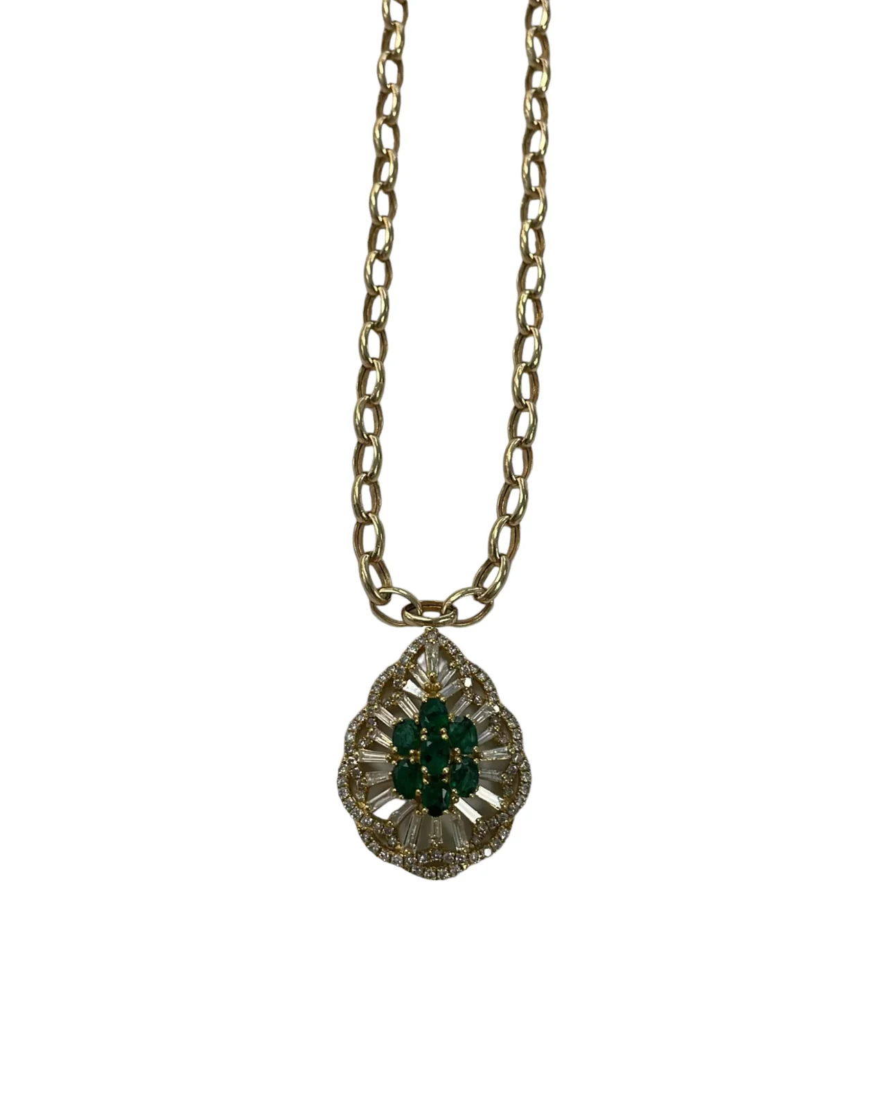 Emerald Baguette Diamond K Gold Pendant Chain Necklace Emerald Baguette Diamond K Gold Pendant Chain Necklace