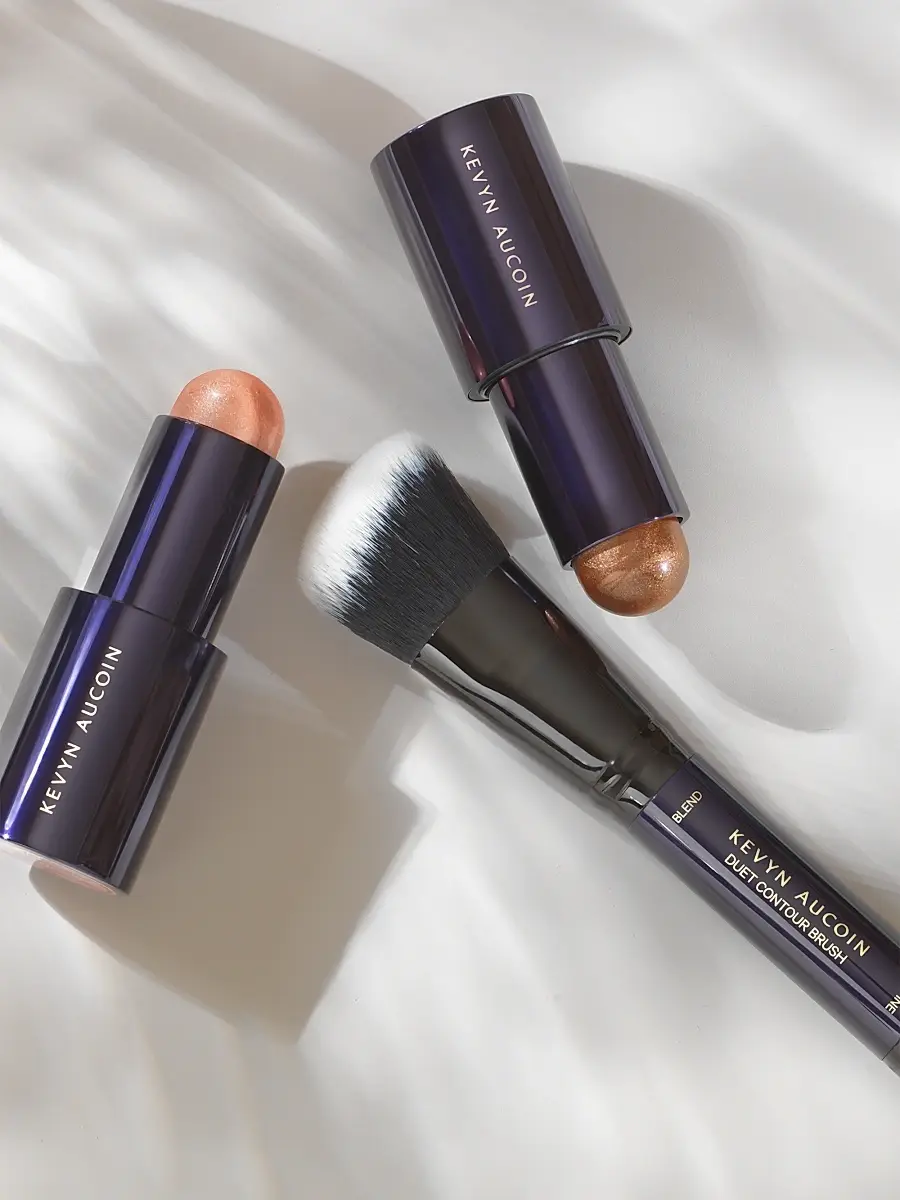 Kevyn Aucoin Beauty Women's The Lighting Stick - Warm Light | Thumbnail 4 Kevyn Aucoin Beauty Women's The Lighting Stick - Warm Light | Thumbnail 4