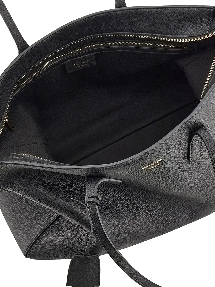 FERRAGAMO Women's Star Tote Bag - Nero | Thumbnail 5 FERRAGAMO Women's Star Tote Bag - Nero | Thumbnail 5