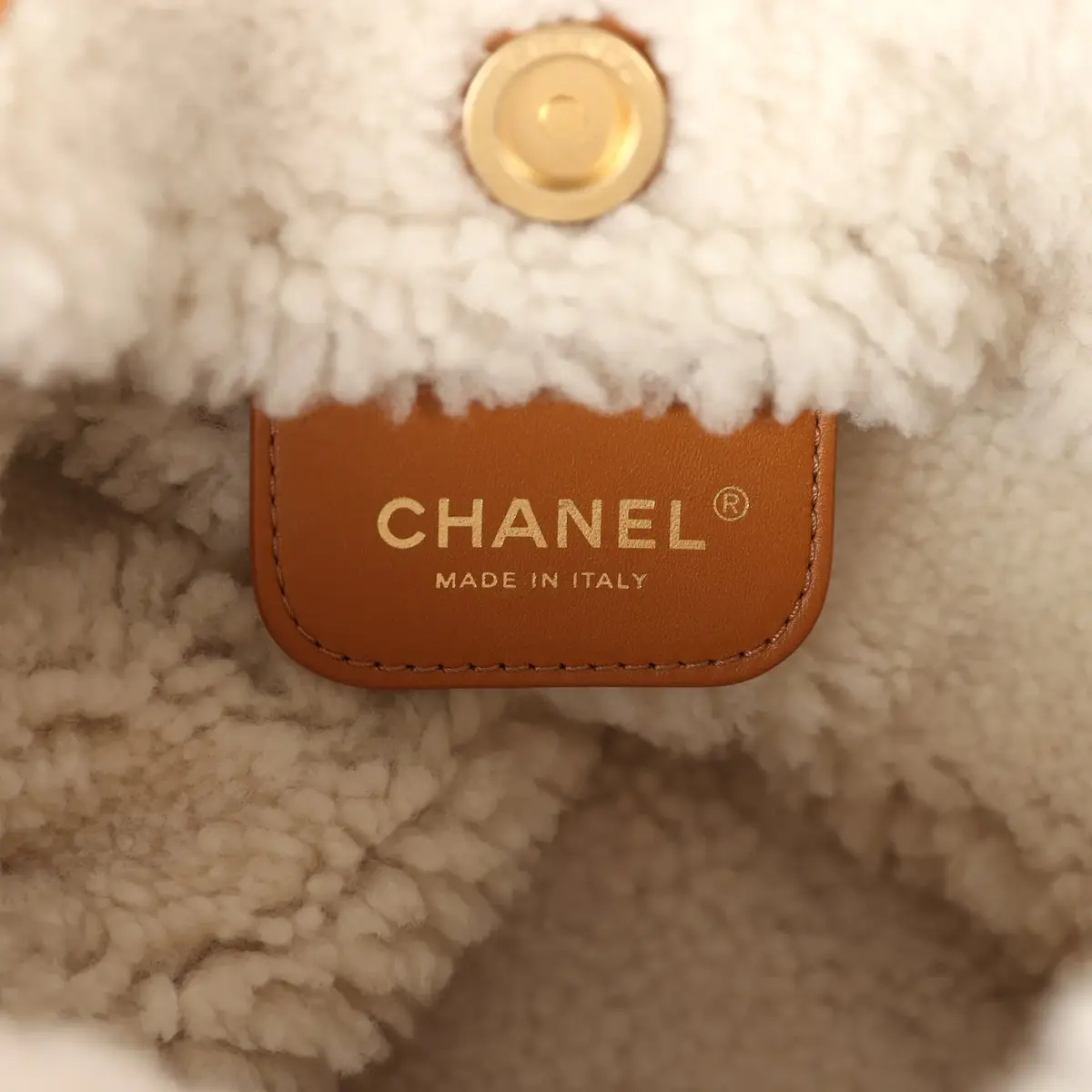 Chanel Chanel Small 22 Bag Tan/White Suede/Shearling Gold Hardware | Thumbnail 10 Chanel Chanel Small 22 Bag Tan/White Suede/Shearling Gold Hardware | Thumbnail 10