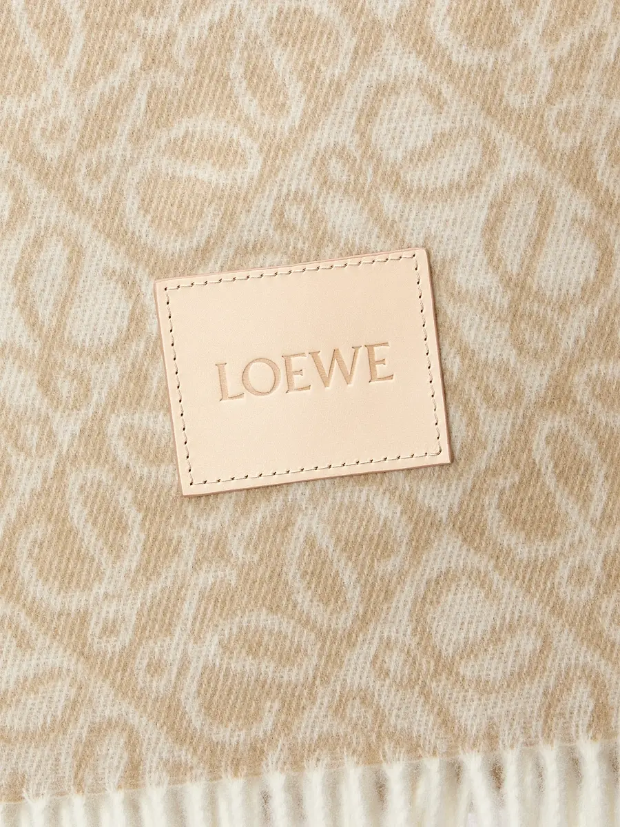 Loewe Anagram Wool-Cashmere Blanket | Thumbnail 3