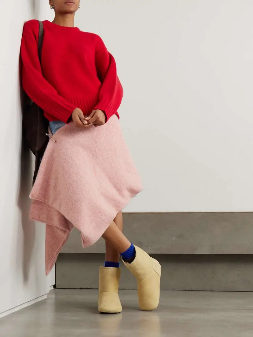 Guest In Residence Cashmere Sweater | Thumbnail 2 Guest In Residence Cashmere Sweater | Thumbnail 2
