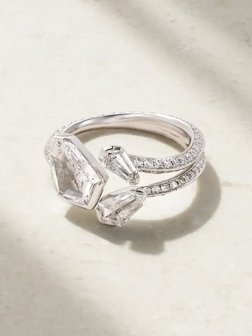 David Morris 18-karat White Gold Diamond Ring | Image 1 David Morris 18-karat White Gold Diamond Ring | Image 1