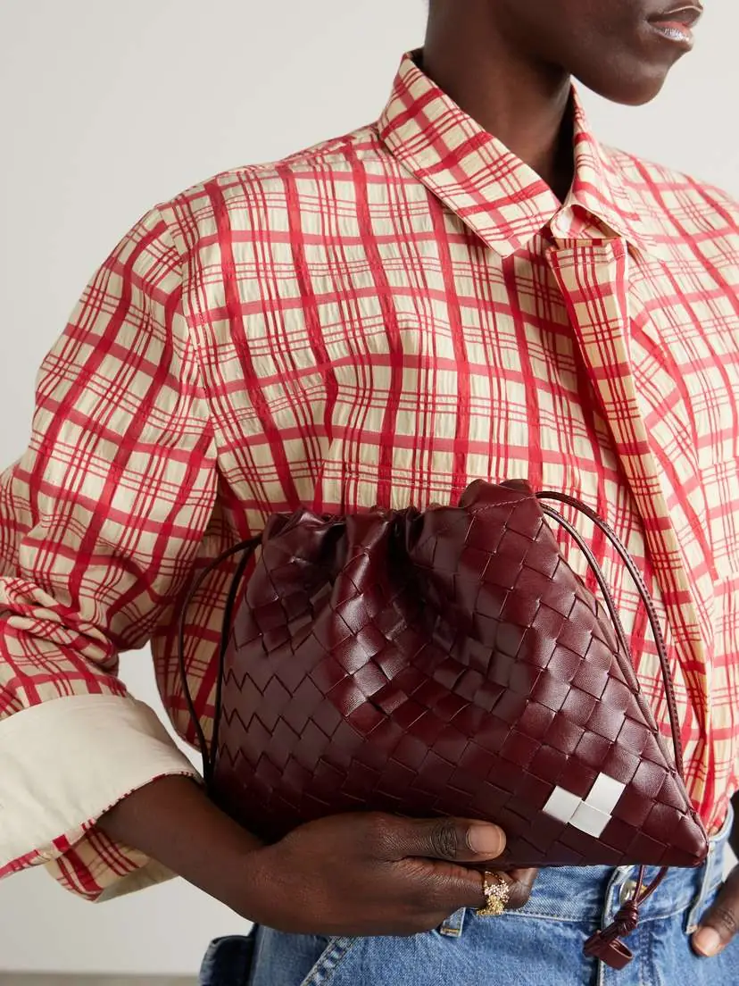 Bottega Veneta Intrecciato Leather Pouch | Thumbnail 2 Bottega Veneta Intrecciato Leather Pouch | Thumbnail 2