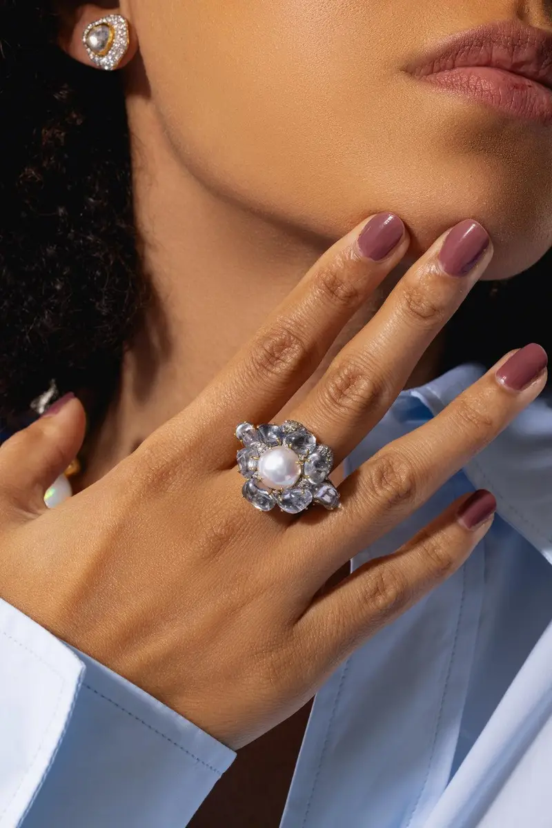 VICTOR VELYAN Pearl Purple Sapphire Ring | Thumbnail 2 VICTOR VELYAN Pearl Purple Sapphire Ring | Thumbnail 2