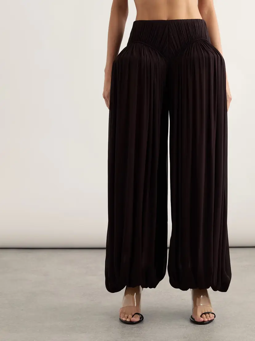 Alaïa Pleated Crepe Tapered Pants | Thumbnail 3