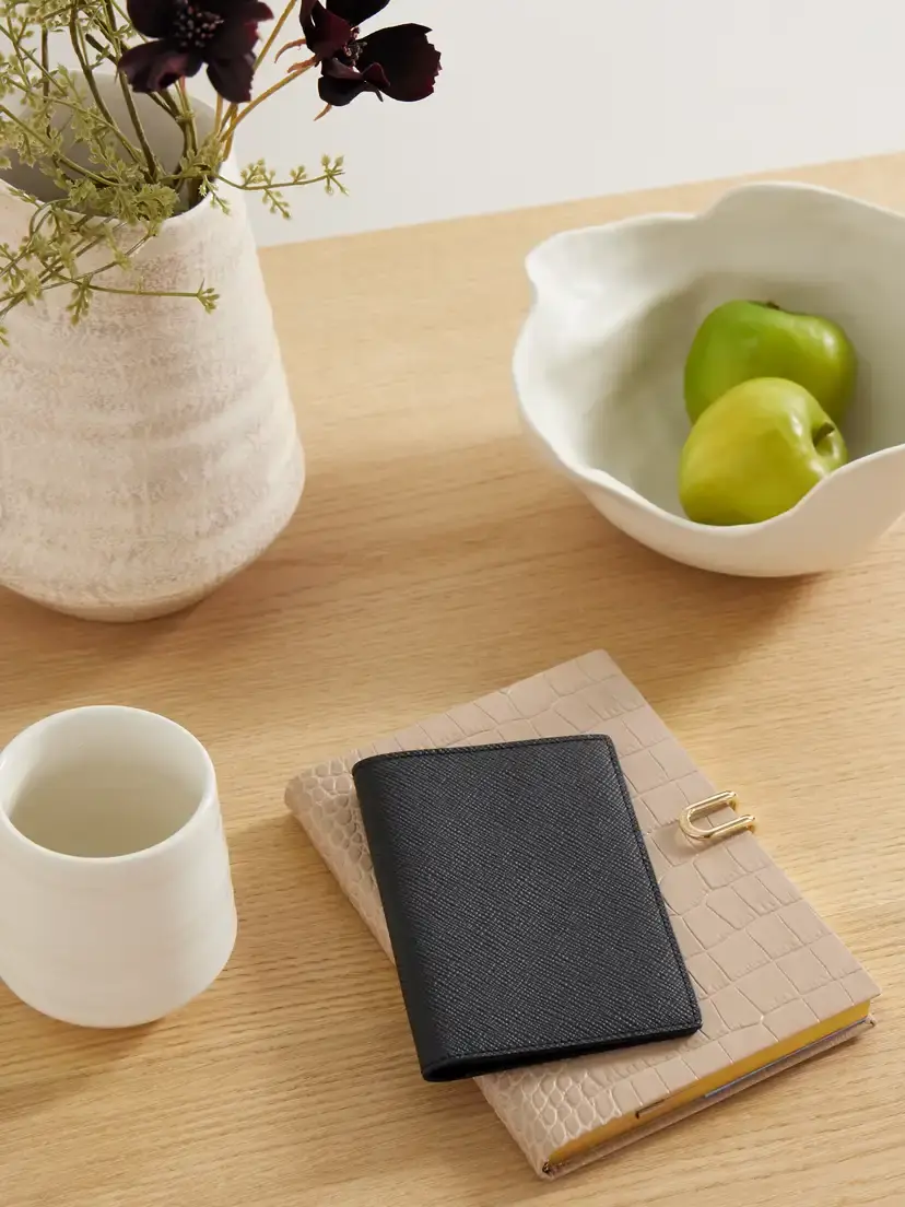 Smythson Panama Textured-leather Passport Holder | Thumbnail 2