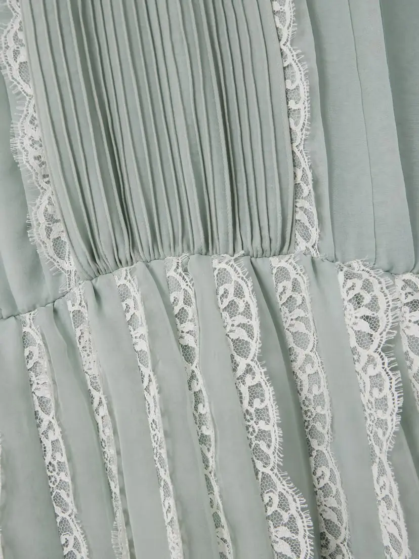 Valentino Garavani Ruffled Lace-trimmed Pleated Silk-chiffon Gown | Thumbnail 4 Valentino Garavani Ruffled Lace-trimmed Pleated Silk-chiffon Gown | Thumbnail 4