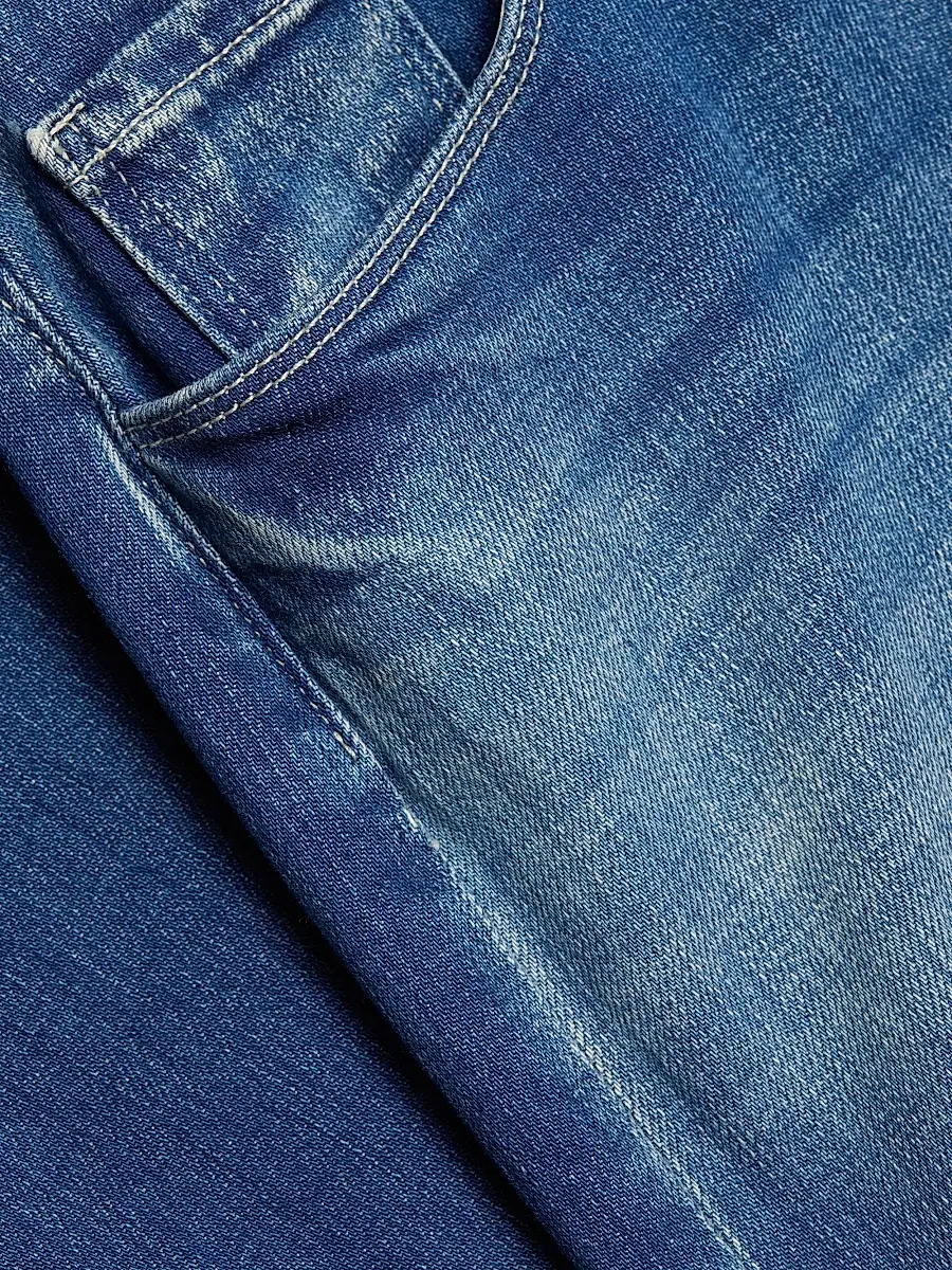 L'Agence Women's Joanne Low-Rise Wide-Leg Jeans | Thumbnail 7 L'Agence Women's Joanne Low-Rise Wide-Leg Jeans | Thumbnail 7