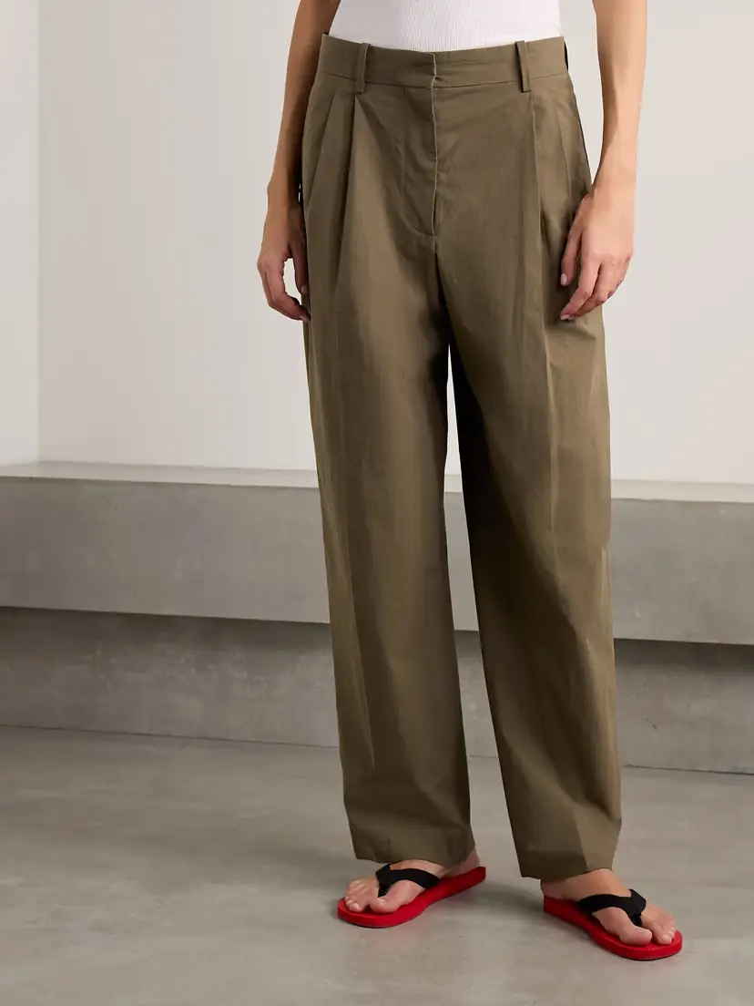 The Row Lilas Pleated Cotton Tapered Pants | Thumbnail 3 The Row Lilas Pleated Cotton Tapered Pants | Thumbnail 3