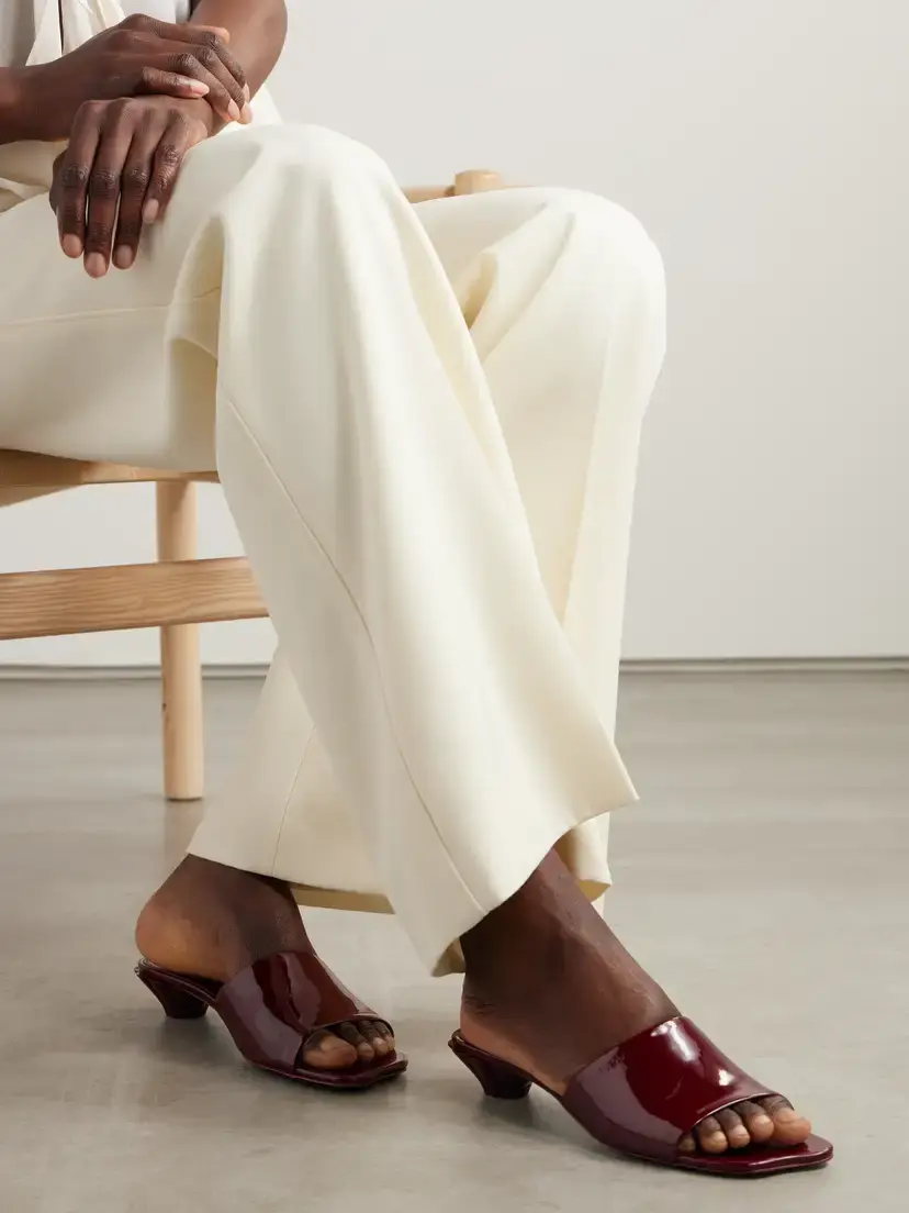 Chloé Flower Patent-leather Sandals | Thumbnail 2 Chloé Flower Patent-leather Sandals | Thumbnail 2