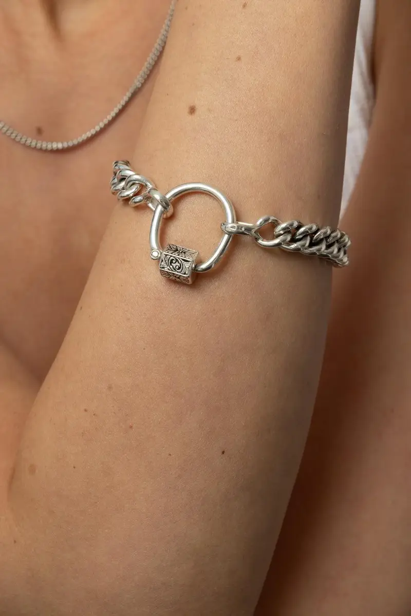 Marla Aaron MiniMega Curb Chain Bracelet | Thumbnail 4 Marla Aaron MiniMega Curb Chain Bracelet | Thumbnail 4