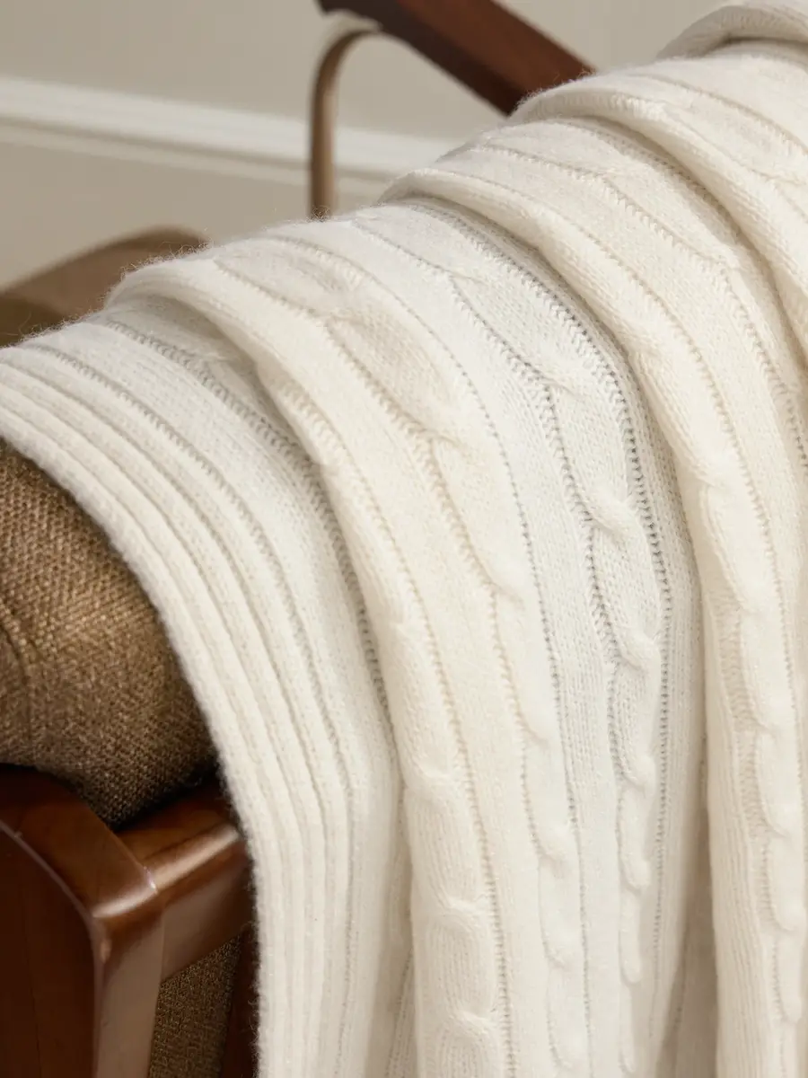 Ralph Lauren Home Cable-knit Cashmere Blanket | Thumbnail 3