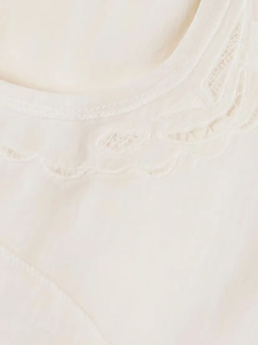Isabel Marant Lola Embroidered Ramie Shorts | Thumbnail 4 Isabel Marant Lola Embroidered Ramie Shorts | Thumbnail 4