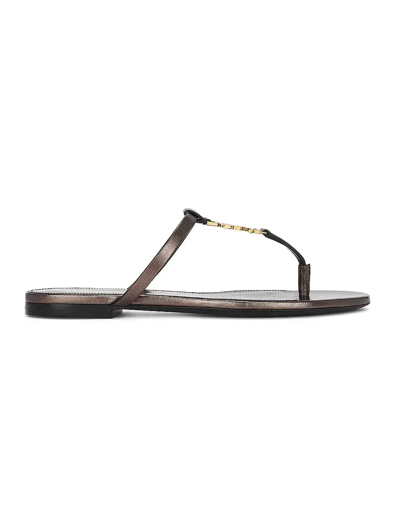 Cassandra Flat Slide Cassandra Flat Slide