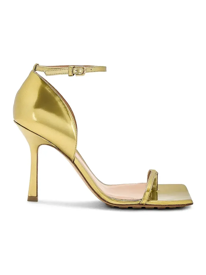 Stretch Sandal