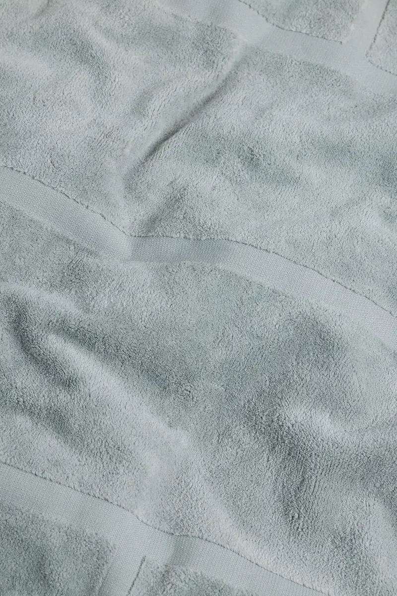 BAINA Pool Towel | Thumbnail 3