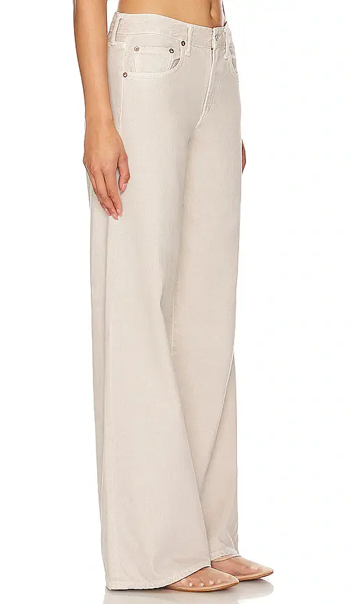 AGOLDE Clara Low Rise Baggy Flare Jeans | Thumbnail 2 AGOLDE Clara Low Rise Baggy Flare Jeans | Thumbnail 2