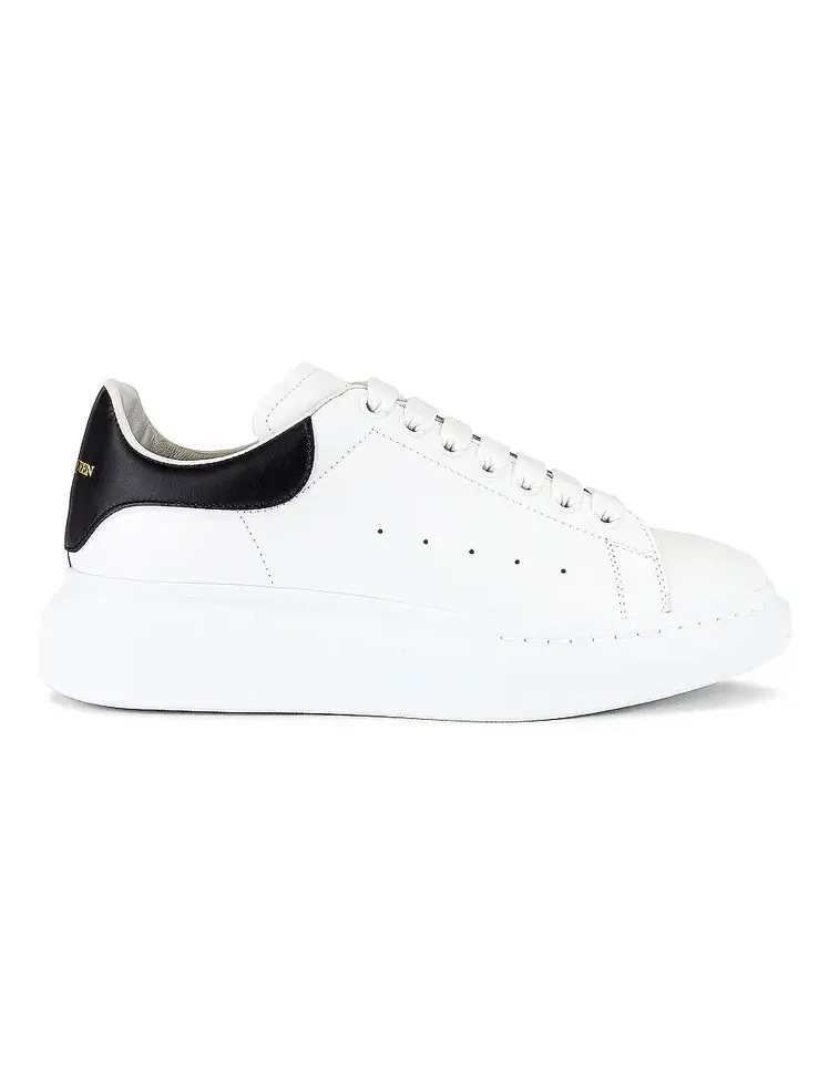 Oversized Sneaker Oversized Sneaker