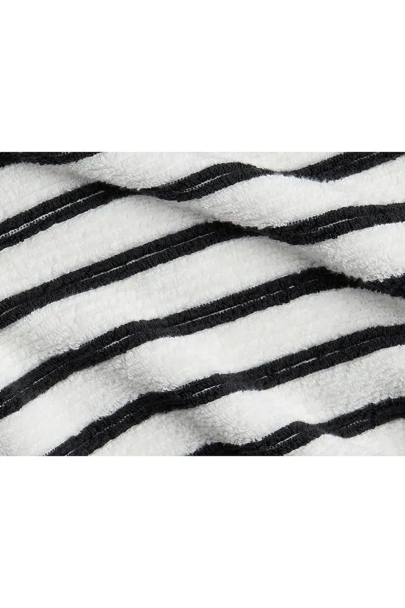 Parachute Organic Resort Stripe Bath Sheet | Thumbnail 2