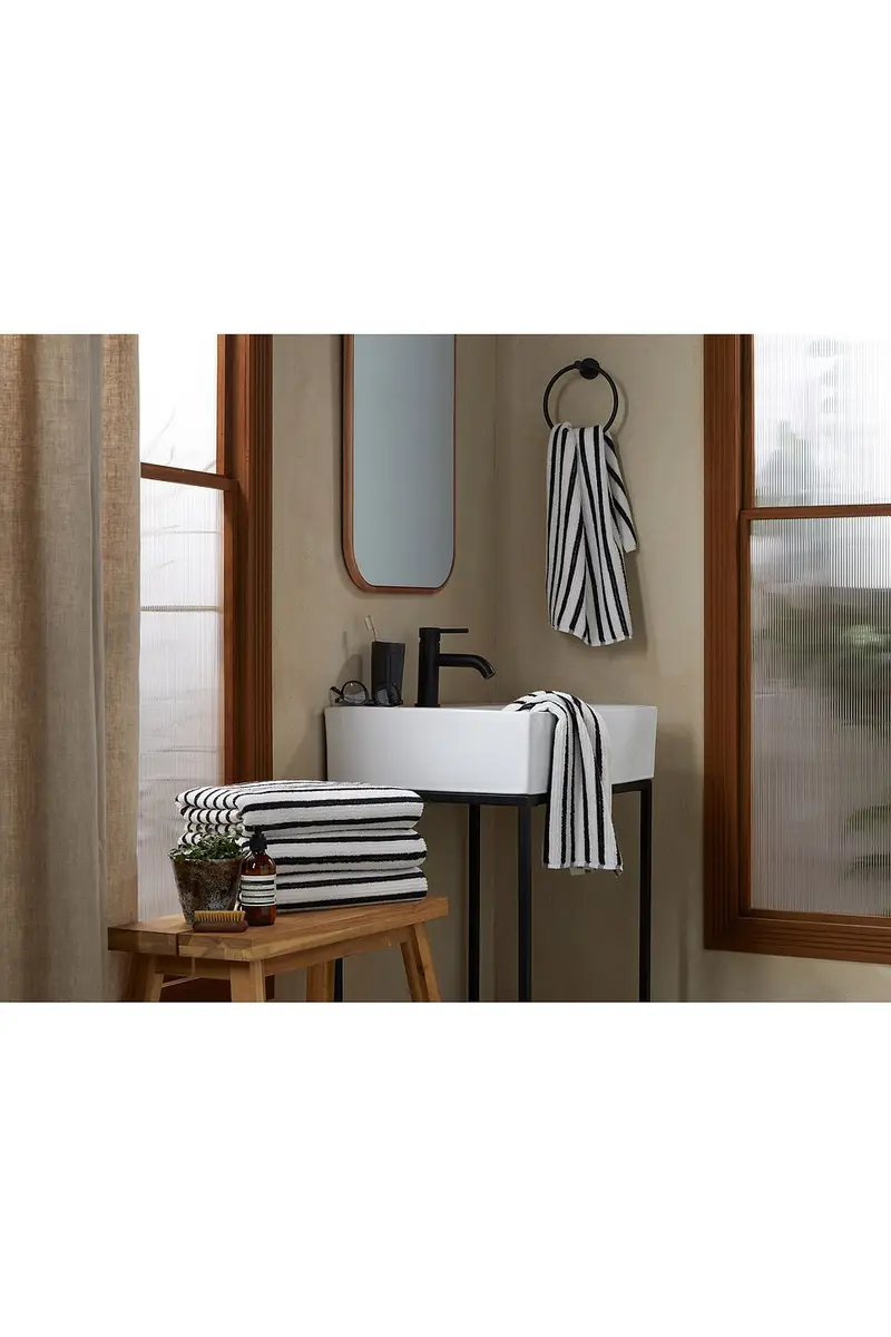 Parachute Organic Resort Stripe Bath Sheet | Thumbnail 3