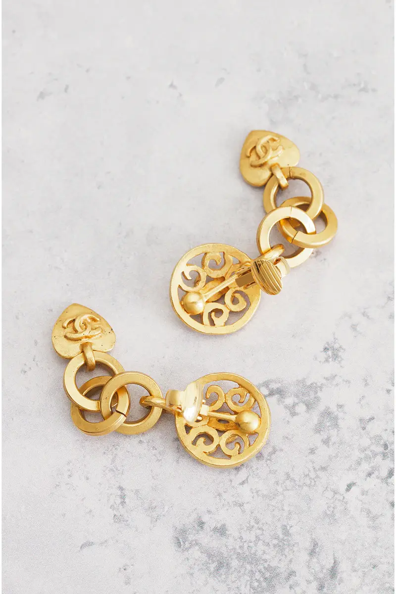chanel Chanel 1995 CC Heart Clip-On Earrings | Thumbnail 6 chanel Chanel 1995 CC Heart Clip-On Earrings | Thumbnail 6