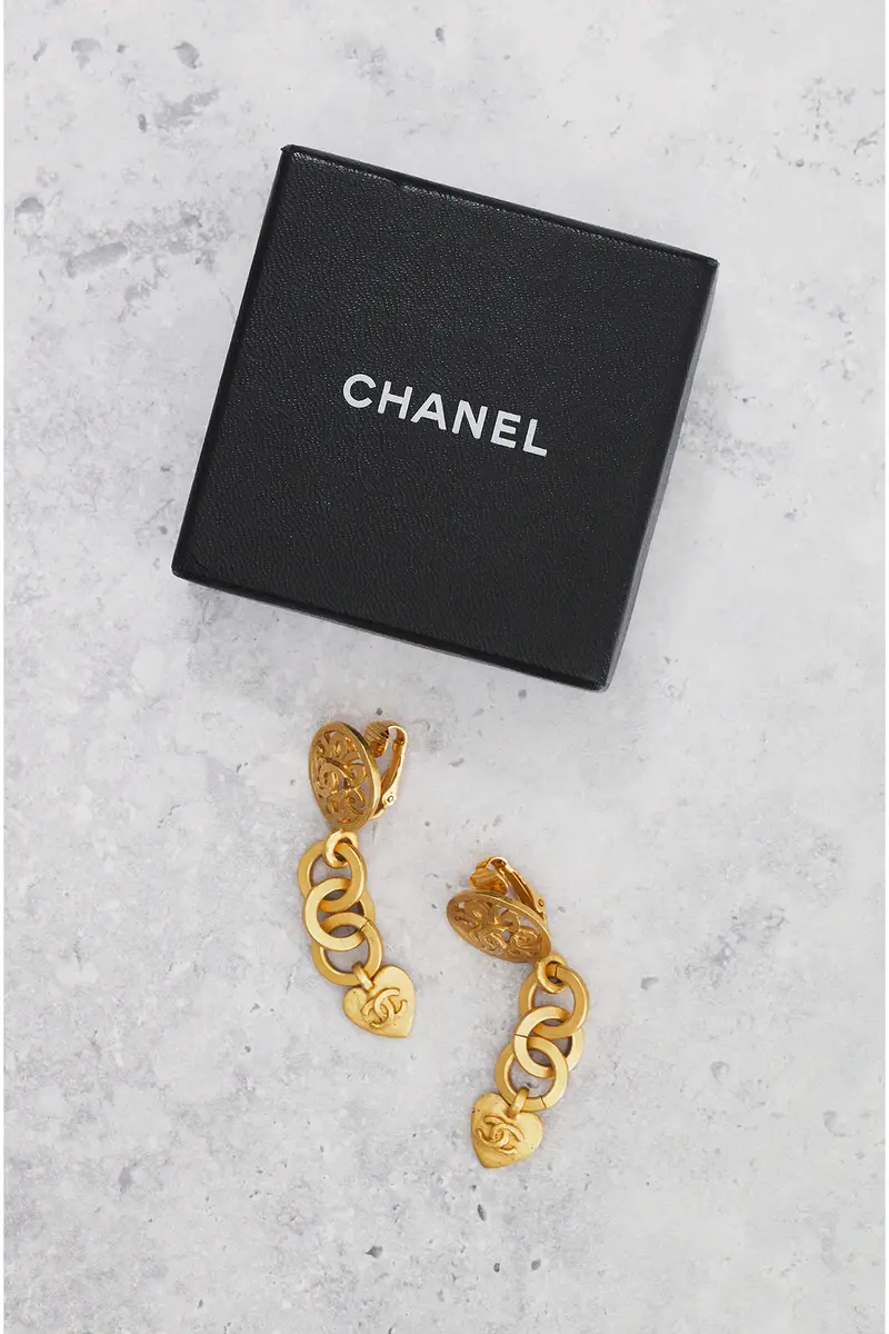 chanel Chanel 1995 CC Heart Clip-On Earrings | Thumbnail 7 chanel Chanel 1995 CC Heart Clip-On Earrings | Thumbnail 7