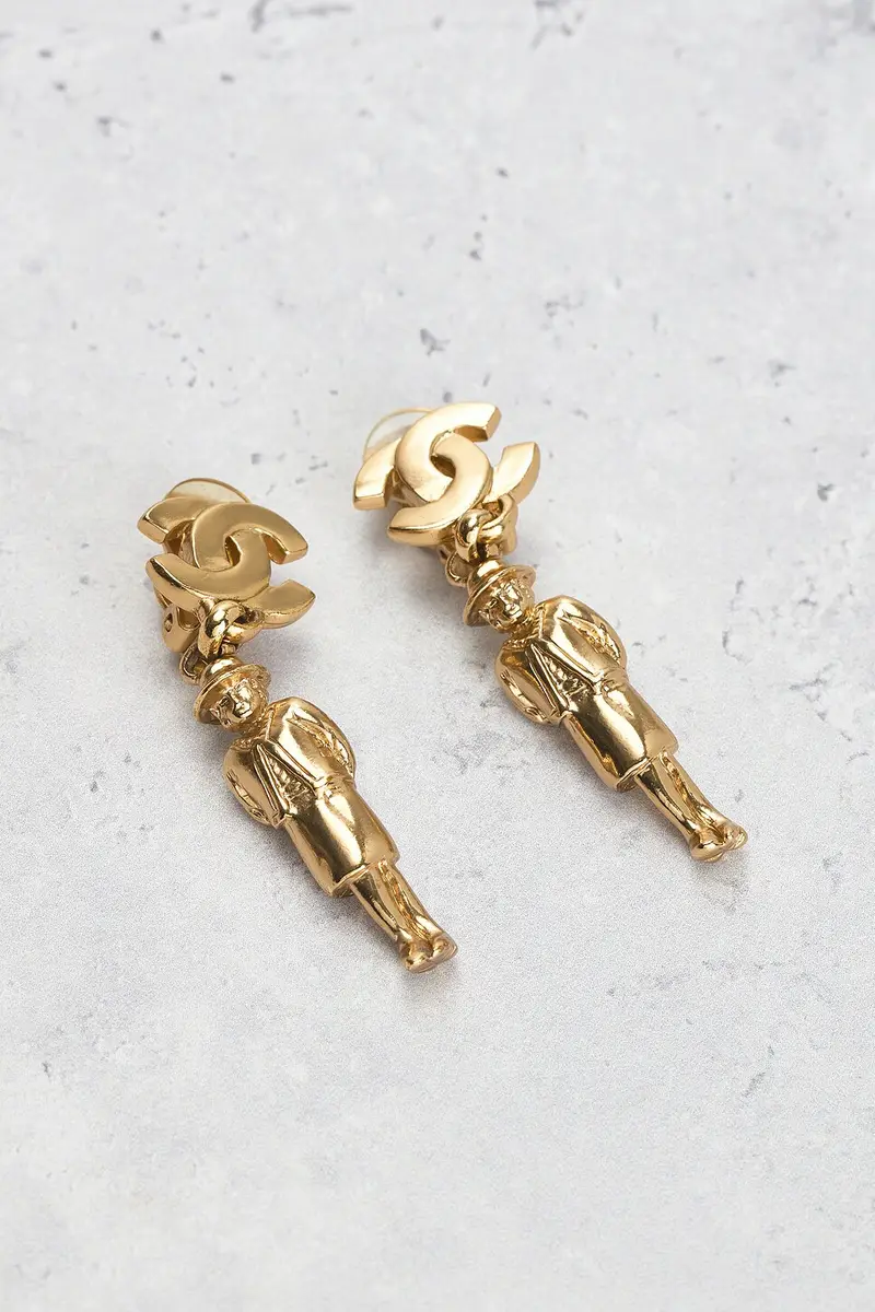 chanel Chanel CC Mademoiselle Clip-On Earrings | Thumbnail 5 chanel Chanel CC Mademoiselle Clip-On Earrings | Thumbnail 5
