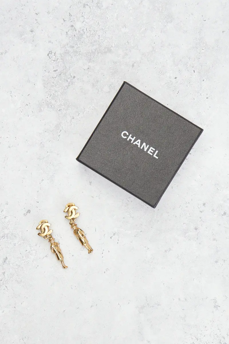 chanel Chanel CC Mademoiselle Clip-On Earrings | Thumbnail 6 chanel Chanel CC Mademoiselle Clip-On Earrings | Thumbnail 6