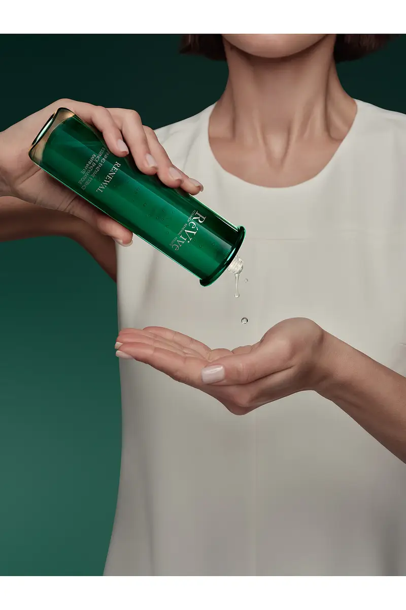 RéVive Renewal Refining Enzyme Essence | Thumbnail 5 RéVive Renewal Refining Enzyme Essence | Thumbnail 5
