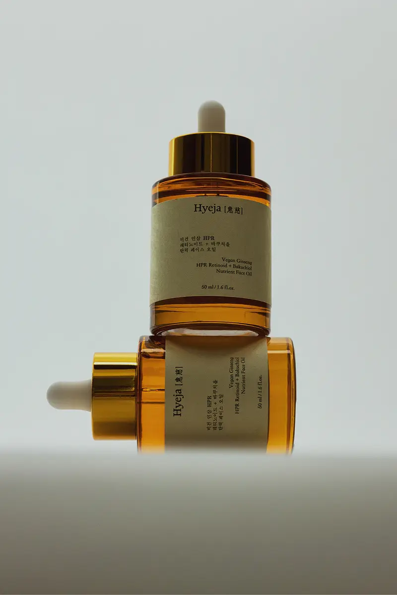 Hyeja Vegan Ginseng HPR Retinoid + Bakuchiol Nutrient Face Oil | Thumbnail 3 Hyeja Vegan Ginseng HPR Retinoid + Bakuchiol Nutrient Face Oil | Thumbnail 3