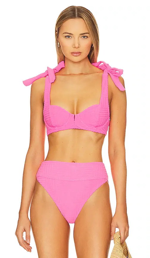 BEACH RIOT Blair Bikini Top | Image 1 BEACH RIOT Blair Bikini Top | Image 1