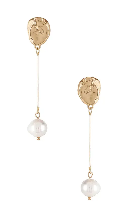 petit moments Kylie Earrings