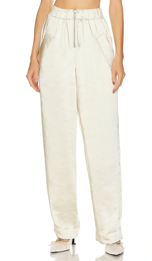 L'Academie Sadia Pant | Image 1 L'Academie Sadia Pant | Image 1