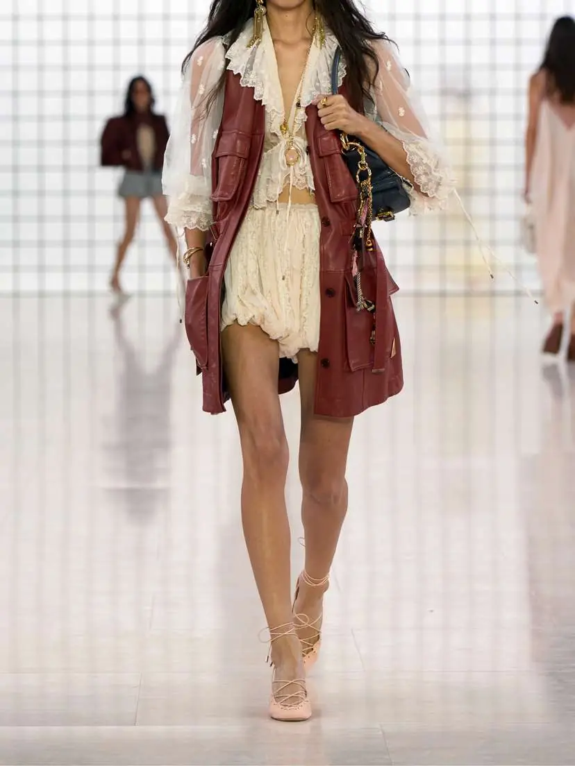 Chloé Gathered Silk-crepon And Cotton-blend Lace Shorts | Thumbnail 5