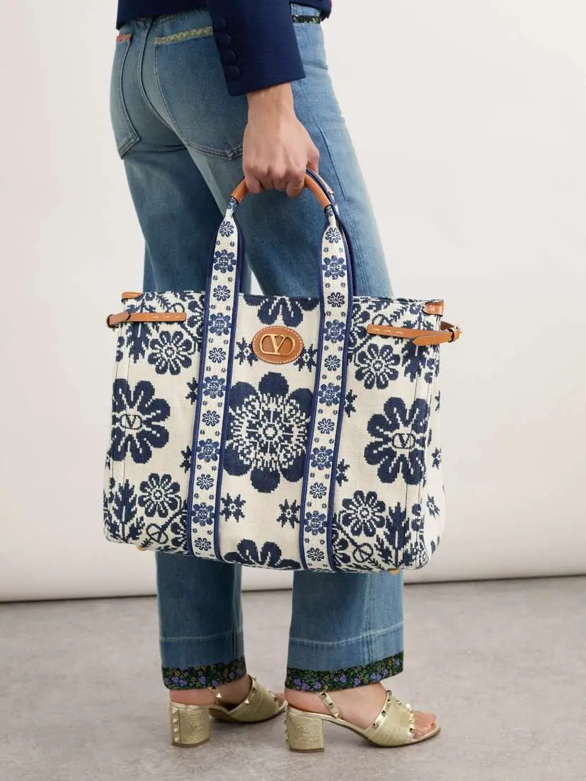 Valentino Garavani Antibes Large Leather-trimmed Floral-jacquard Tote | Thumbnail 2 Valentino Garavani Antibes Large Leather-trimmed Floral-jacquard Tote | Thumbnail 2