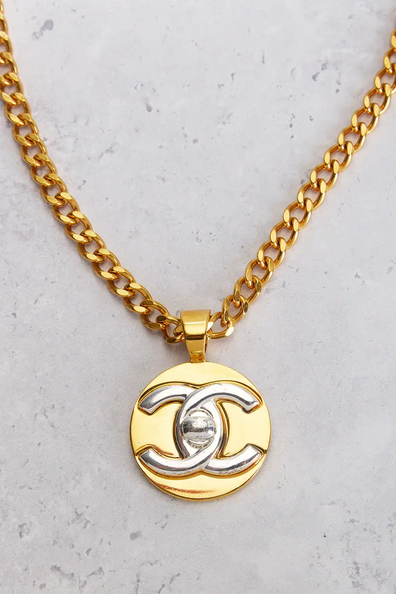 Chanel Chanel 1997 CC Turnlock Necklace | Thumbnail 3 Chanel Chanel 1997 CC Turnlock Necklace | Thumbnail 3