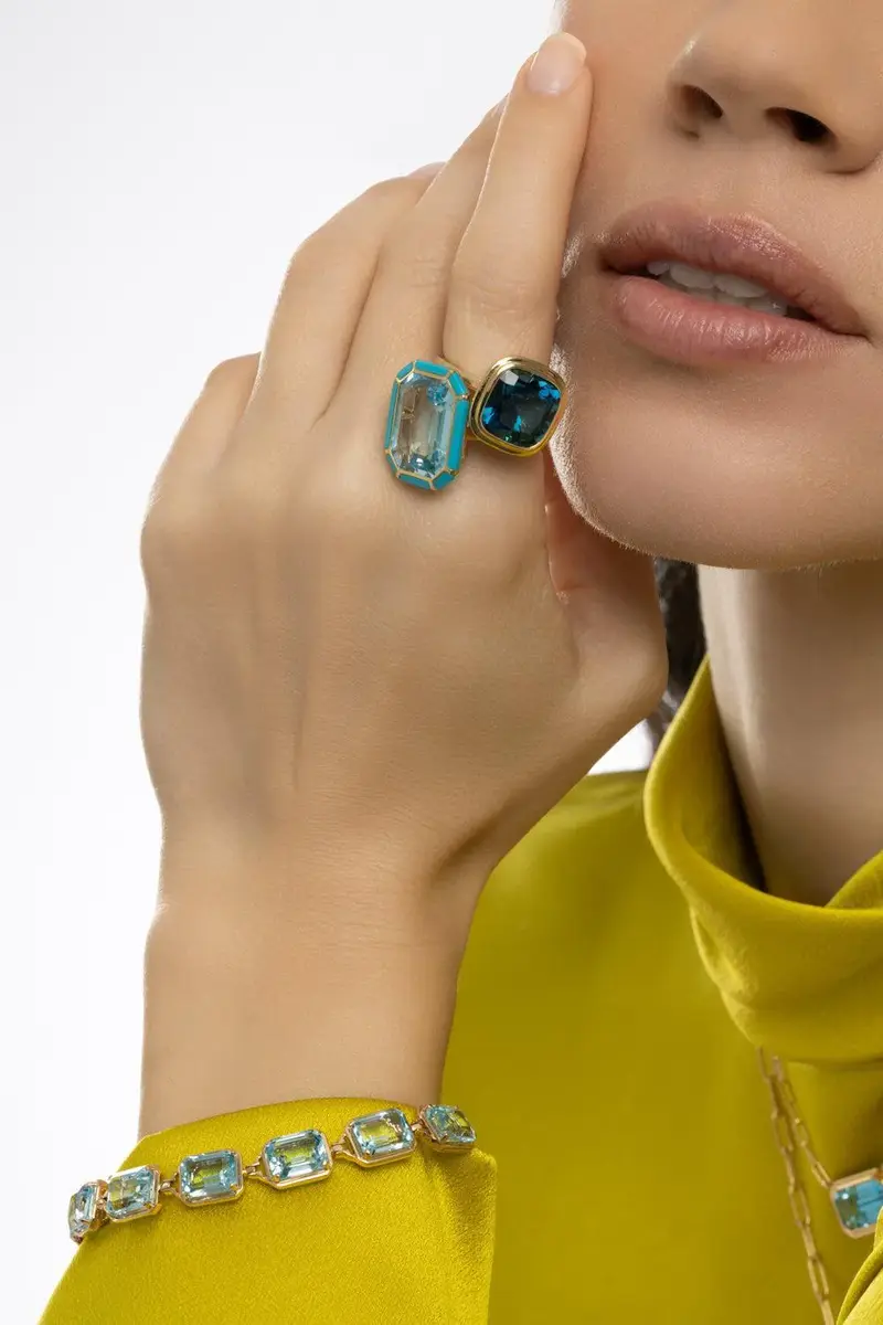 GOSHWARA London Blue Topaz Manhattan Ring | Thumbnail 2