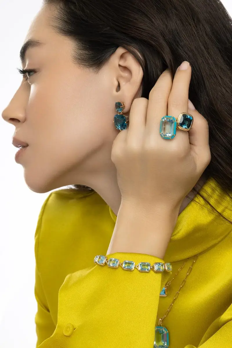 GOSHWARA London Blue Topaz Manhattan Ring | Thumbnail 3