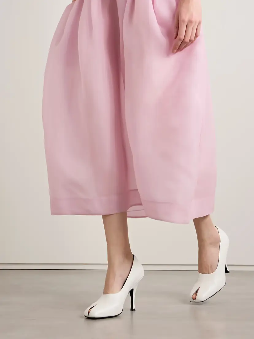 Khaite Eva Cutout Leather Pumps | Thumbnail 2