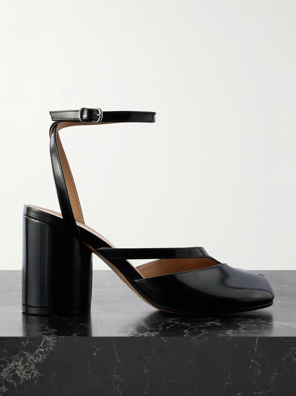 Tabi Split-toe Glossed Leather Pumps Tabi Split-toe Glossed Leather Pumps