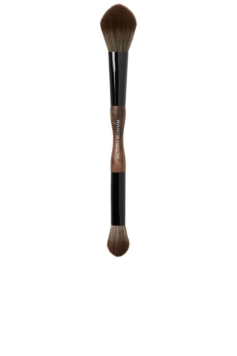 Victoria Beckham Beauty 13 Sculpt & Blend Brush | Image 1 Victoria Beckham Beauty 13 Sculpt & Blend Brush | Image 1
