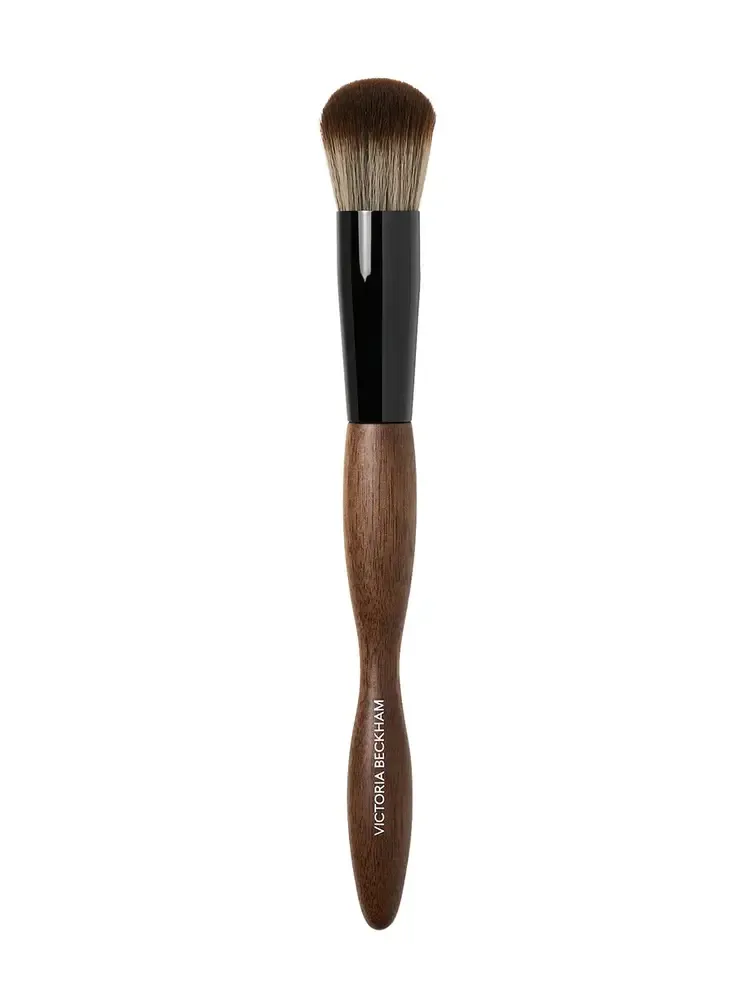Victoria Beckham Beauty 12 Buffer Brush