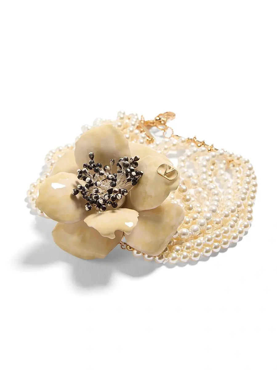 Valentino Garavani Women's Fleur Lumineuse Necklace in Metal, Enamel, Pearls and Fabric - Gold Cream | Thumbnail 3 Valentino Garavani Women's Fleur Lumineuse Necklace in Metal, Enamel, Pearls and Fabric - Gold Cream | Thumbnail 3