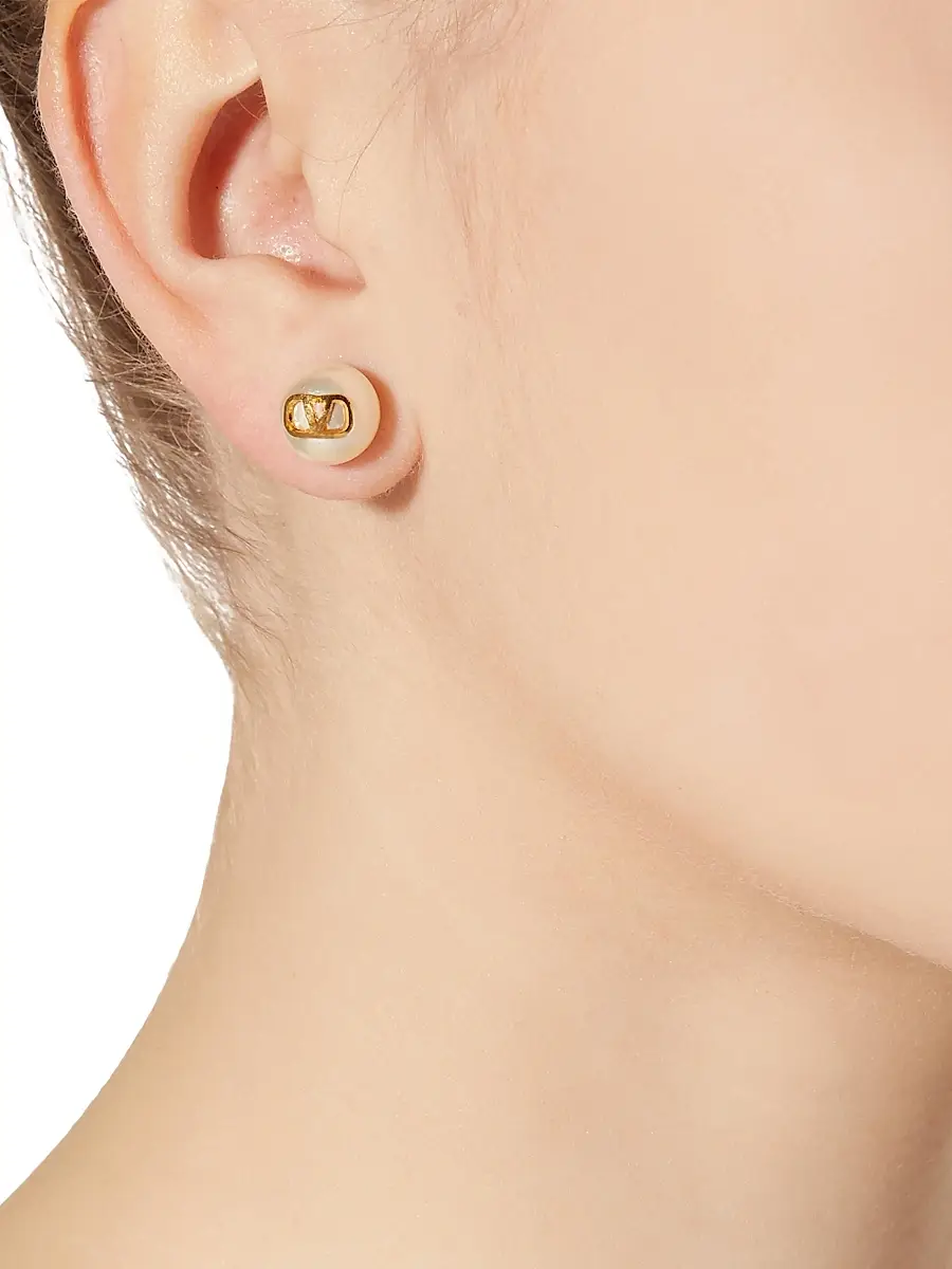 Valentino Garavani Women's VLogo Signature Earrings With Pearls - White | Thumbnail 6 Valentino Garavani Women's VLogo Signature Earrings With Pearls - White | Thumbnail 6