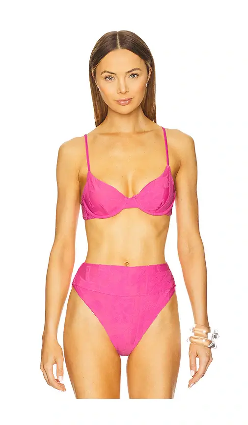BEACH RIOT Camilla Bikini Top | Image 1 BEACH RIOT Camilla Bikini Top | Image 1