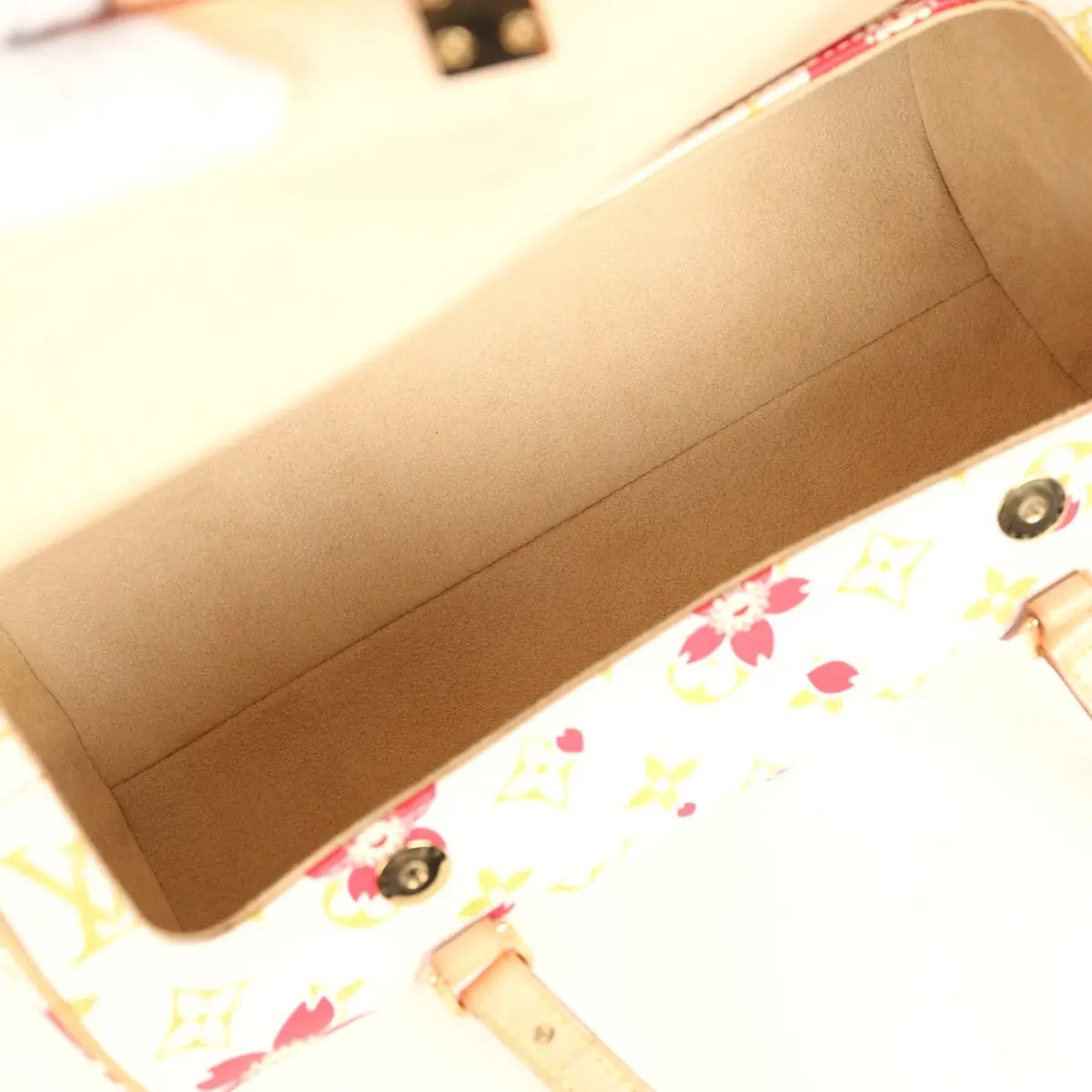Louis Vuitton Vintage Louis Vuitton X Takashi Murakami Cream and Red Cherry Blossom Papillon Gold Hardware | Thumbnail 10 Louis Vuitton Vintage Louis Vuitton X Takashi Murakami Cream and Red Cherry Blossom Papillon Gold Hardware | Thumbnail 10